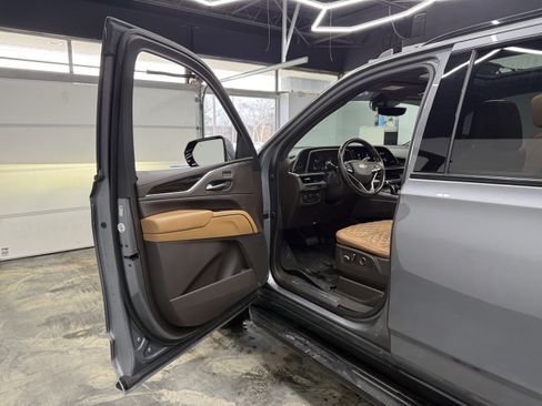 Used 2021 Cadillac Escalade Sport image 9