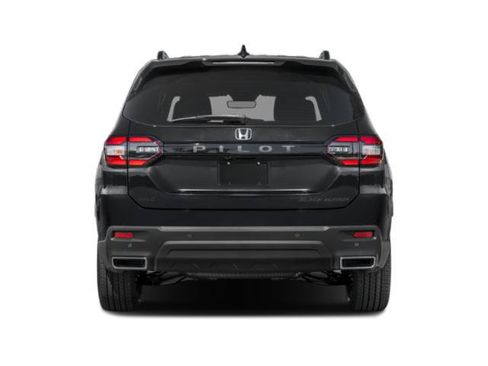 Used 2025 Honda Pilot Black Edition image 5