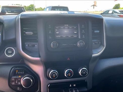 Used 2022 RAM 1500 4x4 Crew Cab image 23