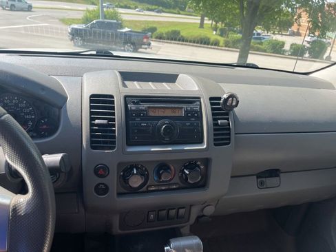 Used 2013 Nissan Frontier S RWD image 8