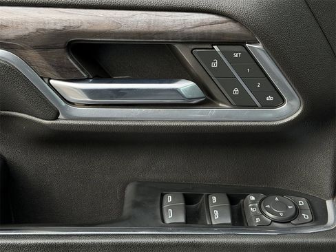 Certified 2024 Chevrolet Silverado 2500 LTZ w/ LTZ Convenience Package image 25