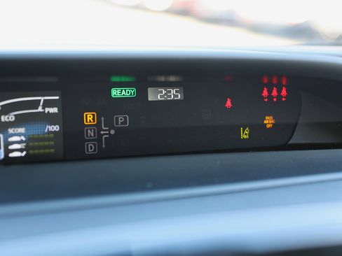 Used 2022 Toyota Prius Prime LE image 36