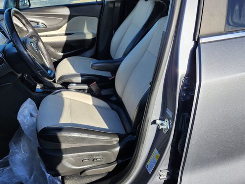 Used 2019 Buick Encore Preferred image 20