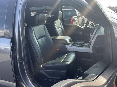 Used 2021 Ford F250 Lariat w/ Chrome Package image 32