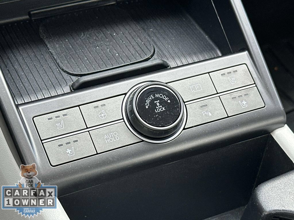 Used 2025 Hyundai Kona Limited AWD/4WD image 32