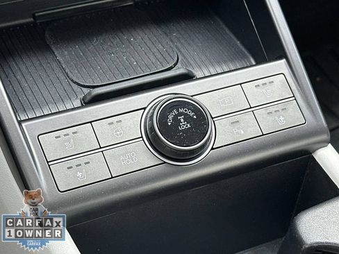 Used 2025 Hyundai Kona Limited AWD/4WD image 32
