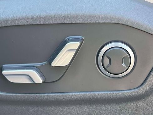 Used 2025 Hyundai Santa Fe SEL FWD image 26