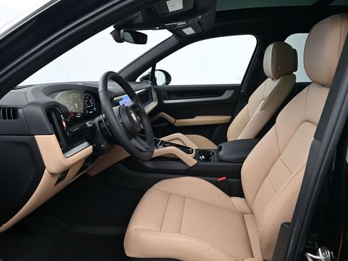 New 2026 Porsche Cayenne image 4