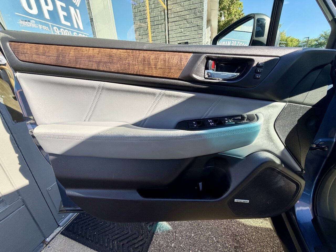 Used 2018 Subaru Outback 2.5i Limited w/ Popular Package #2 AWD/4WD image 33