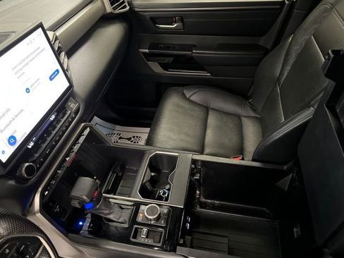 Used 2025 Toyota Tundra Limited w/ TRD Off-Road Package AWD/4WD image 38