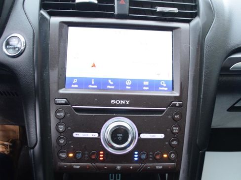 Used 2020 Ford Fusion Titanium image 24