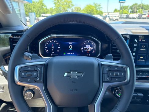 Used 2026 Chevrolet Silverado 1500 LT Trail Boss w/ LT Trail Boss Premium Package AWD/4WD image 20