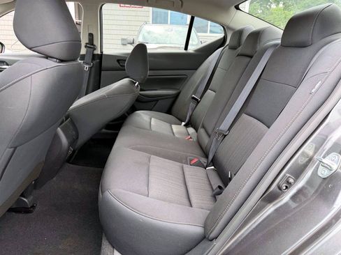 Used 2023 Nissan Altima 2.5 SV FWD image 12