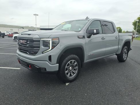 Certified 2024 GMC Sierra 1500 AT4 w/ AT4 Premium Package AWD/4WD image 1