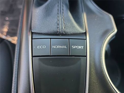 Used 2024 Toyota Camry SE FWD image 21