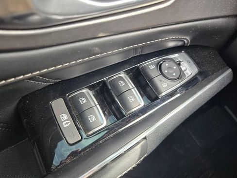 Used 2023 Kia Sorento SX image 32