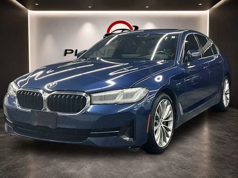 Used 2021 BMW 530i w/ Premium Package RWD image 3
