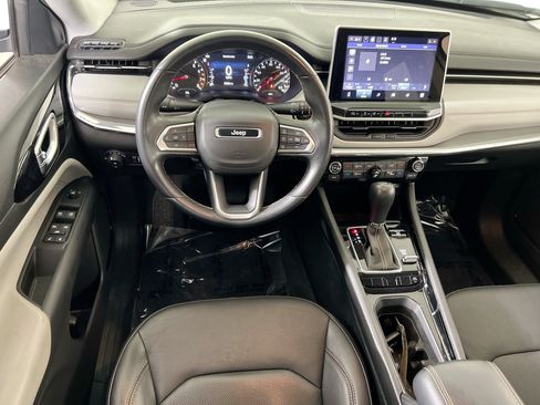 Used 2022 Jeep Compass Limited AWD/4WD image 21