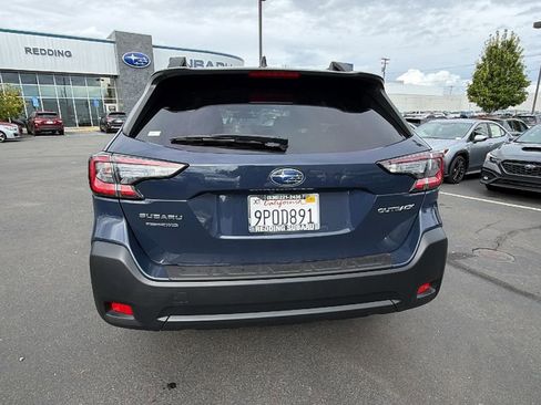 Used 2025 Subaru Outback Premium image 5