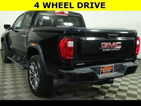 Used 2023 GMC Canyon Denali image 14
