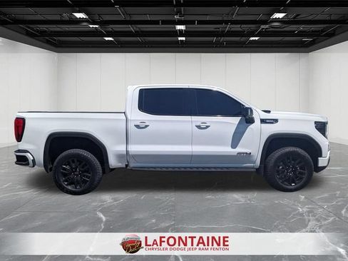Used 2025 GMC Sierra 1500 AT4 w/ AT4 Premium Package AWD/4WD image 6