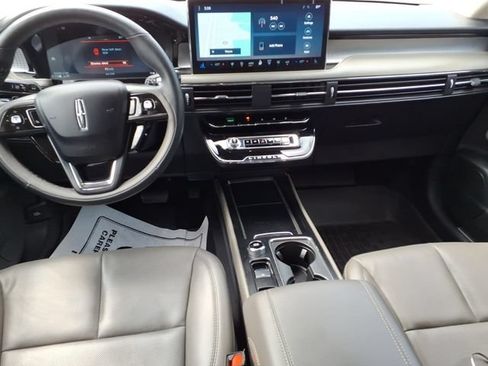 Used 2023 Lincoln Corsair AWD w/ Equipment Group 101A image 10
