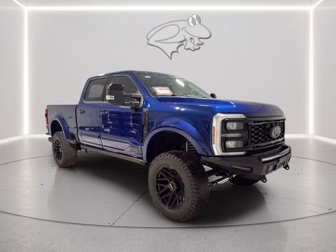 New 2026 Ford F250 Lariat w/ Black Appearance Package AWD/4WD image 7