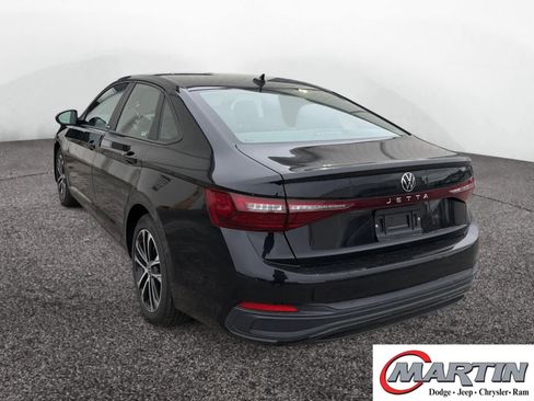 Used 2025 Volkswagen Jetta Sport FWD image 7