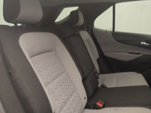 Used 2022 Chevrolet Equinox LS AWD/4WD image 19