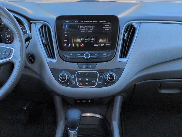 Used 2025 Chevrolet Malibu LT FWD image 16
