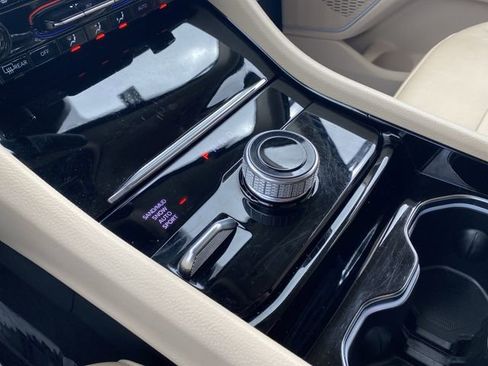 Used 2022 Jeep Grand Cherokee L Limited image 24