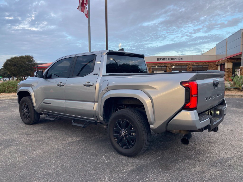 Used 2026 Toyota Tacoma SR5 RWD image 7