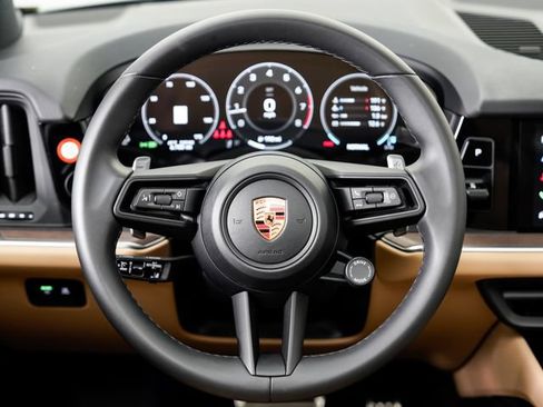 Certified 2026 Porsche Cayenne AWD/4WD image 24