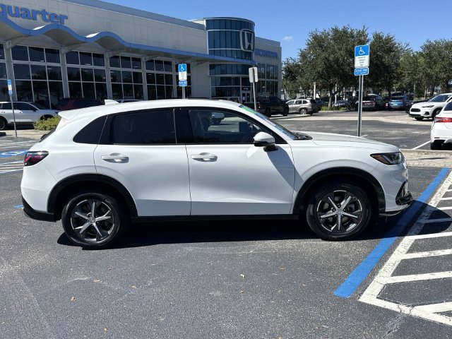 Certified 2024 Honda HR-V EX-L image 3