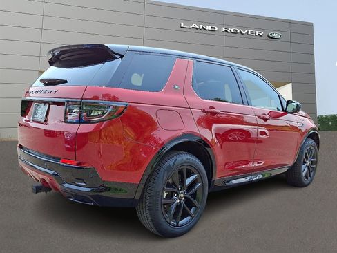 Certified 2025 Land Rover Discovery Sport Dynamic SE image 2