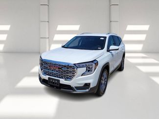 Used 2023 GMC Terrain SLT image 1