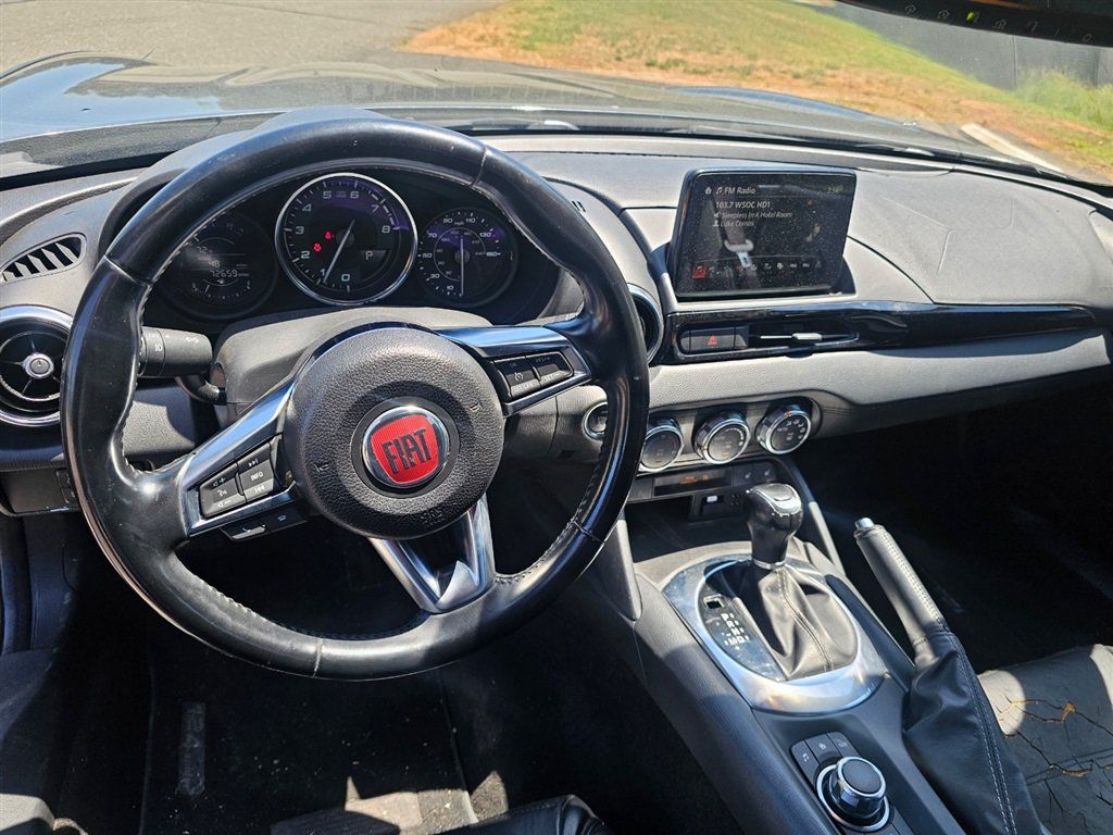 Used 2017 FIAT 124 Spider Lusso RWD image 8