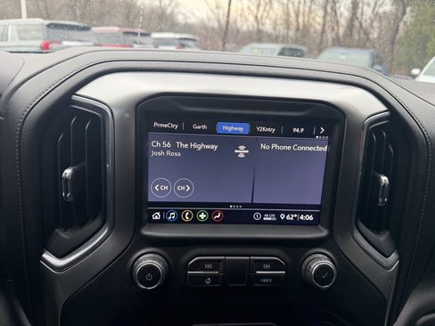 Used 2020 Chevrolet Silverado 1500 LT Trail Boss image 24