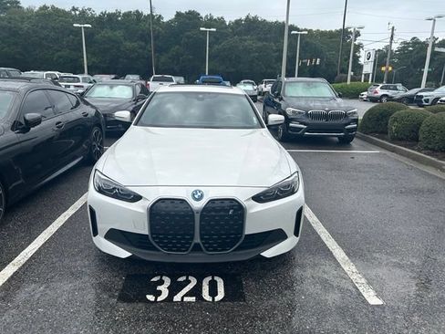 Used 2024 BMW i4 eDrive40 w/ Premium Package RWD image 2
