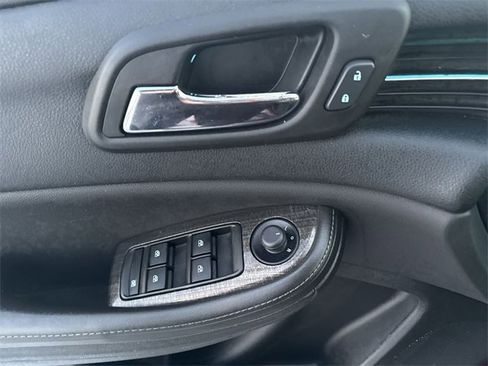 Used 2015 Chevrolet Malibu LT w/ Power Convenience Package image 11