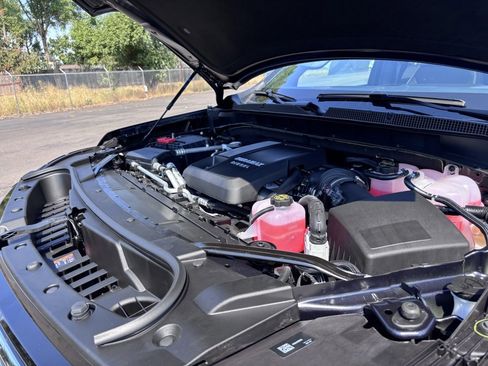 New 2025 Chevrolet Suburban Premier w/ Sun And Tow Package image 52