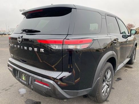 Certified 2023 Nissan Pathfinder S image 6