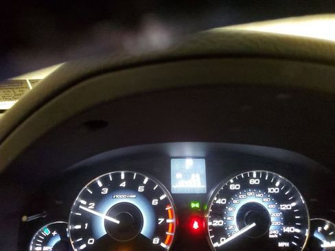 Used 2010 Subaru Legacy 2.5i Premium image 16