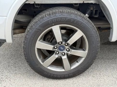 Used 2017 Ford F150 XLT w/ Equipment Group 301A Mid RWD image 12