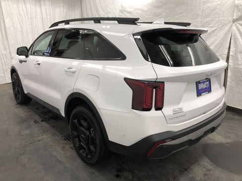 Certified 2024 Kia Sorento SX image 4
