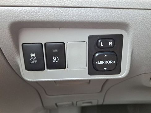 Used 2013 Toyota Corolla L image 22