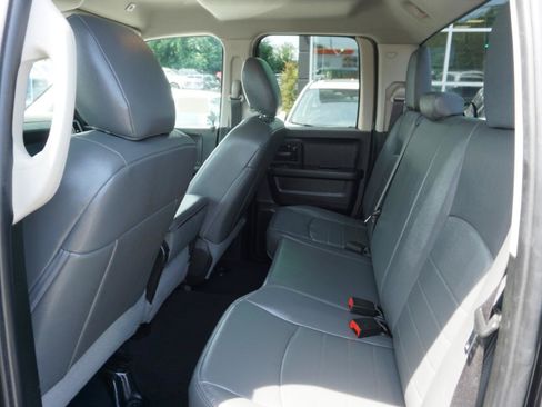 Used 2019 RAM 1500 Express AWD/4WD image 10