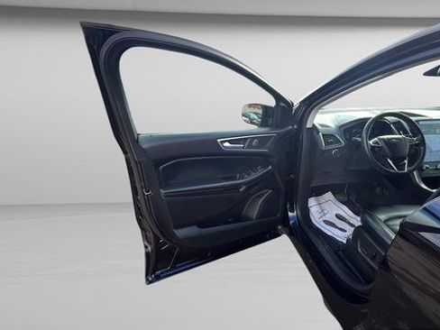 Used 2023 Ford Edge SEL image 9