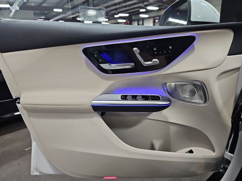 Certified 2026 Mercedes-Benz GLC 300 image 29