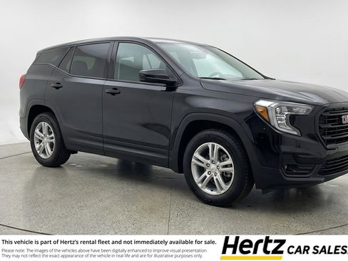 Used 2024 GMC Terrain SLE image 1
